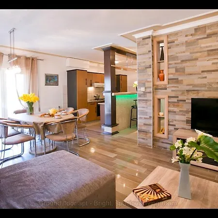 Melani Apartment *